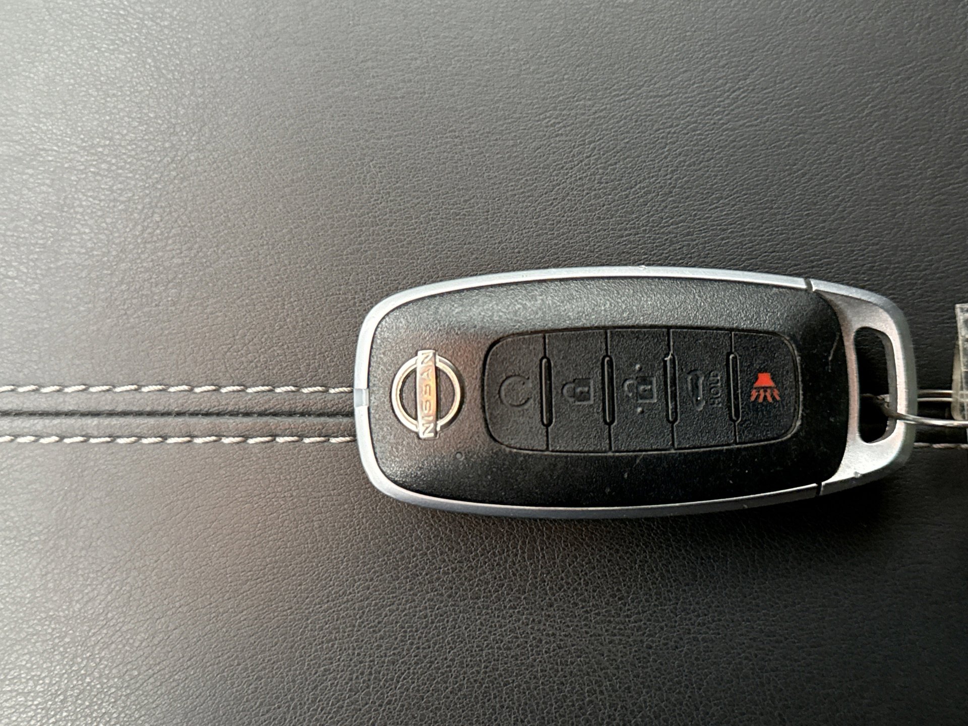 Used 2023 Nissan Pathfinder SL image 25