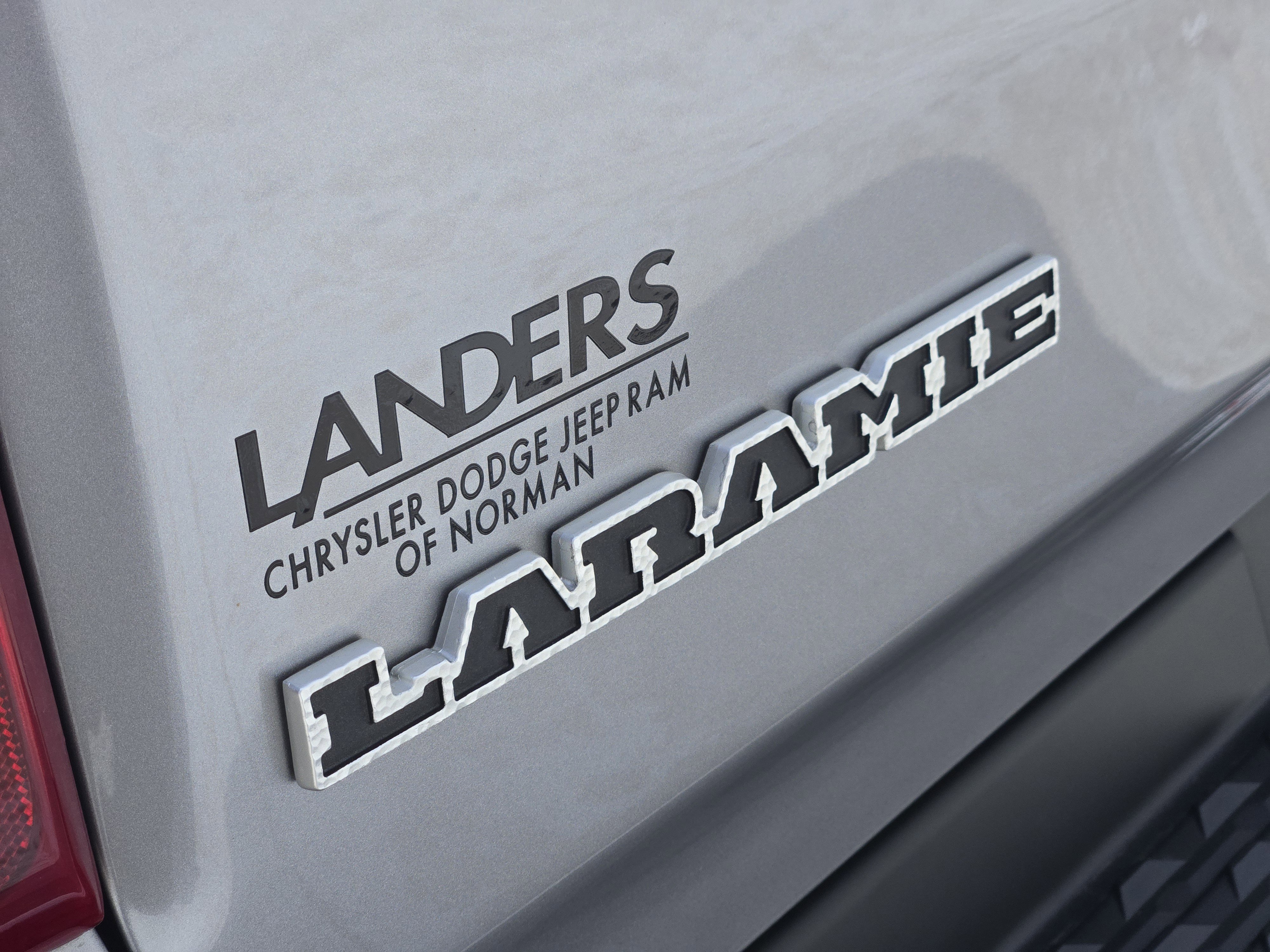Used 2020 RAM 1500 Laramie AWD/4WD image 14