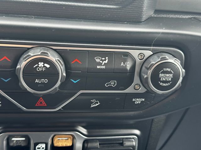 Certified 2019 Jeep Wrangler Unlimited Sahara image 36