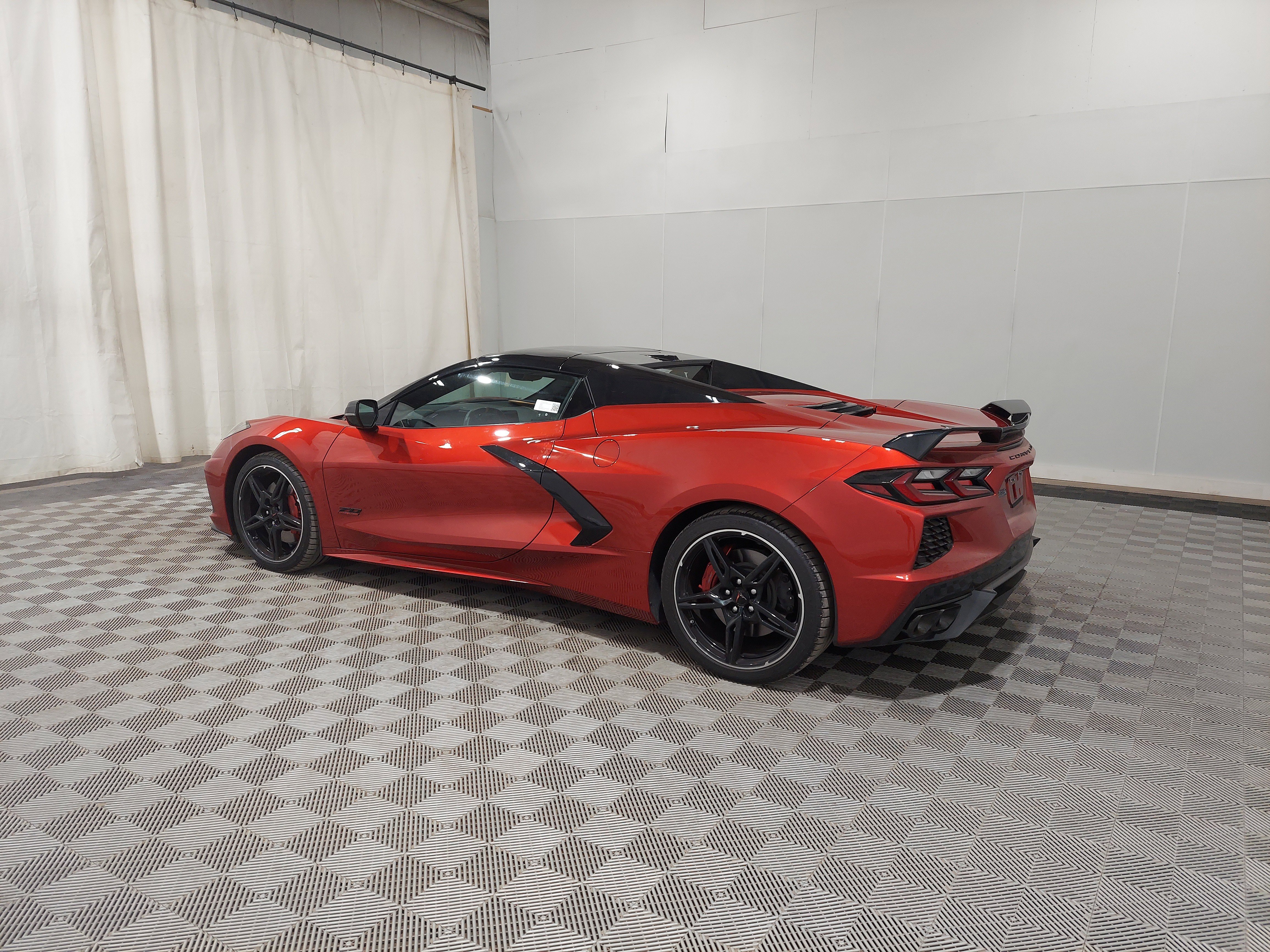 Used 2023 Chevrolet Corvette Stingray Preferred Conv w/ 2LT image 2