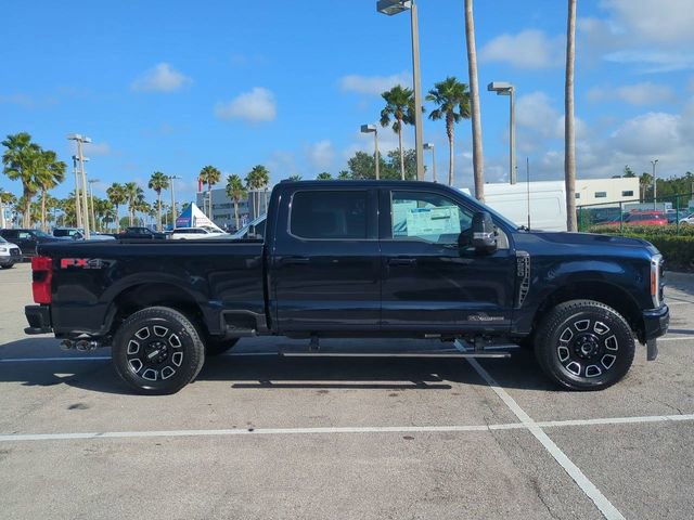 Used 2025 Ford F250 Platinum w/ FX4 Off-Road Package AWD/4WD image 3