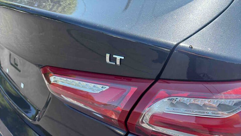 Used 2022 Chevrolet Malibu LT FWD image 10