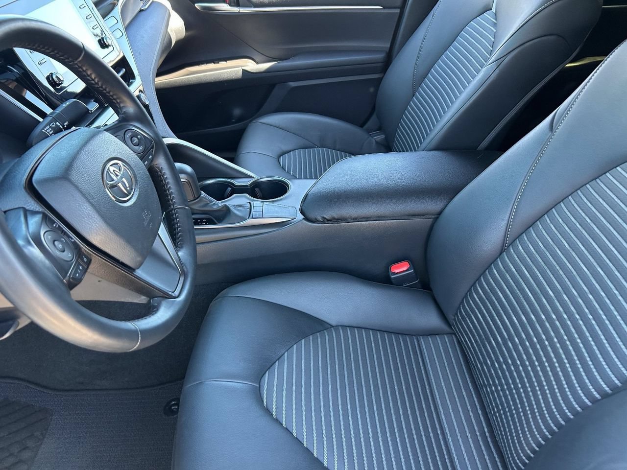 Used 2023 Toyota Camry SE FWD image 26