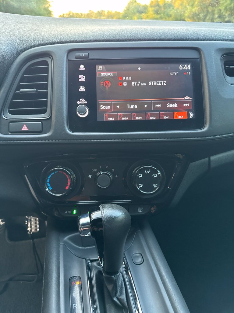 Used 2019 Honda HR-V Sport image 36