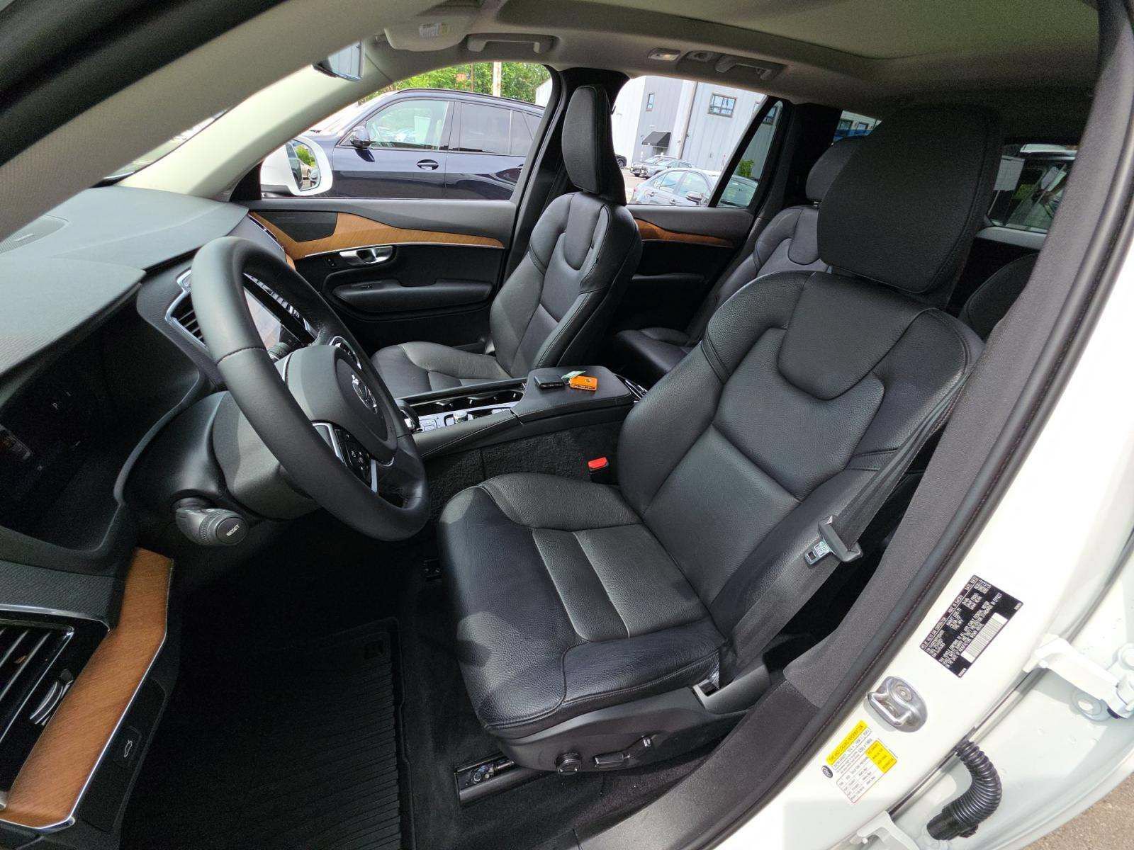 Used 2023 Volvo XC90 B6 Plus w/ Protection Package Premier AWD/4WD image 5