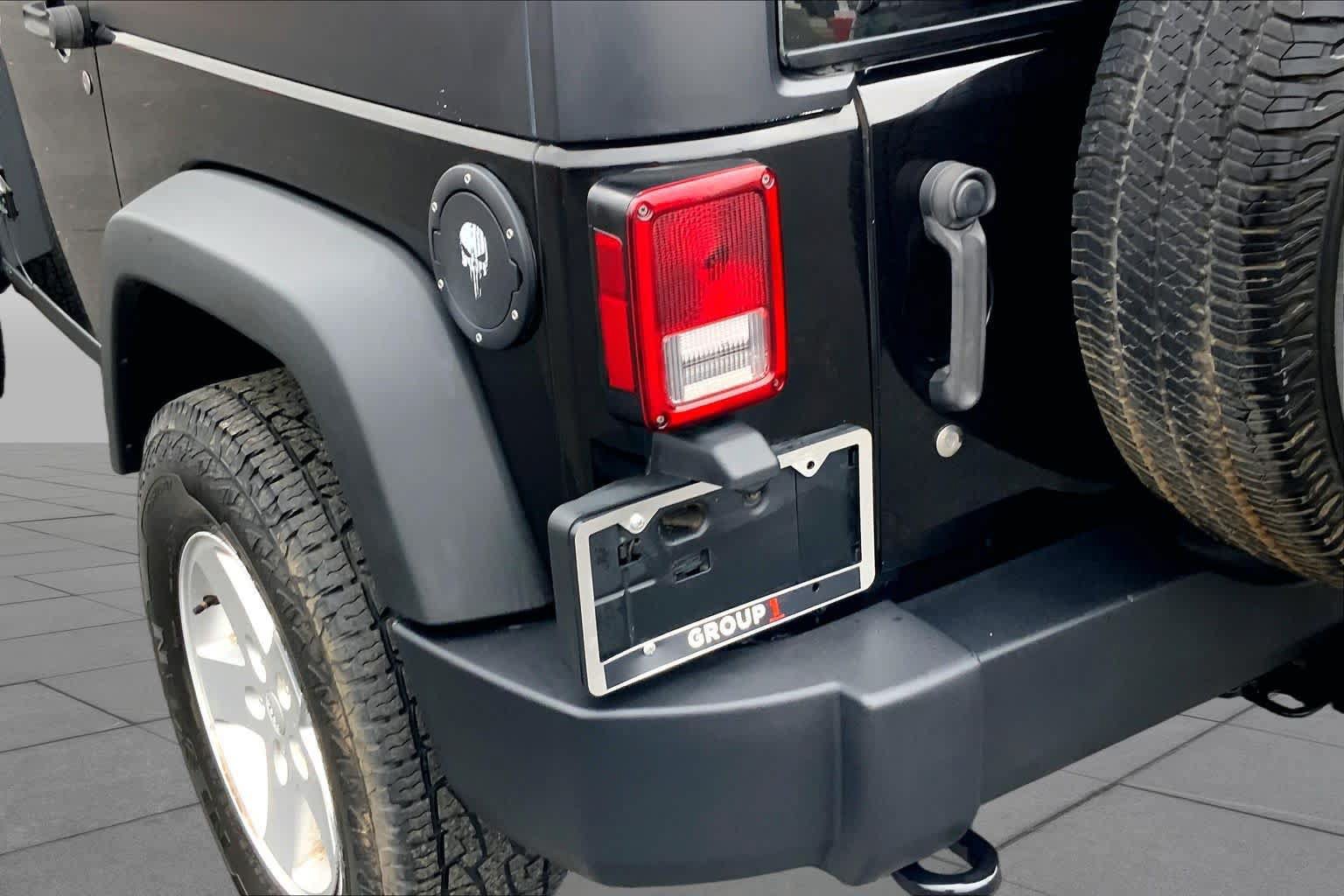 Used 2018 Jeep Wrangler Sport AWD/4WD image 29