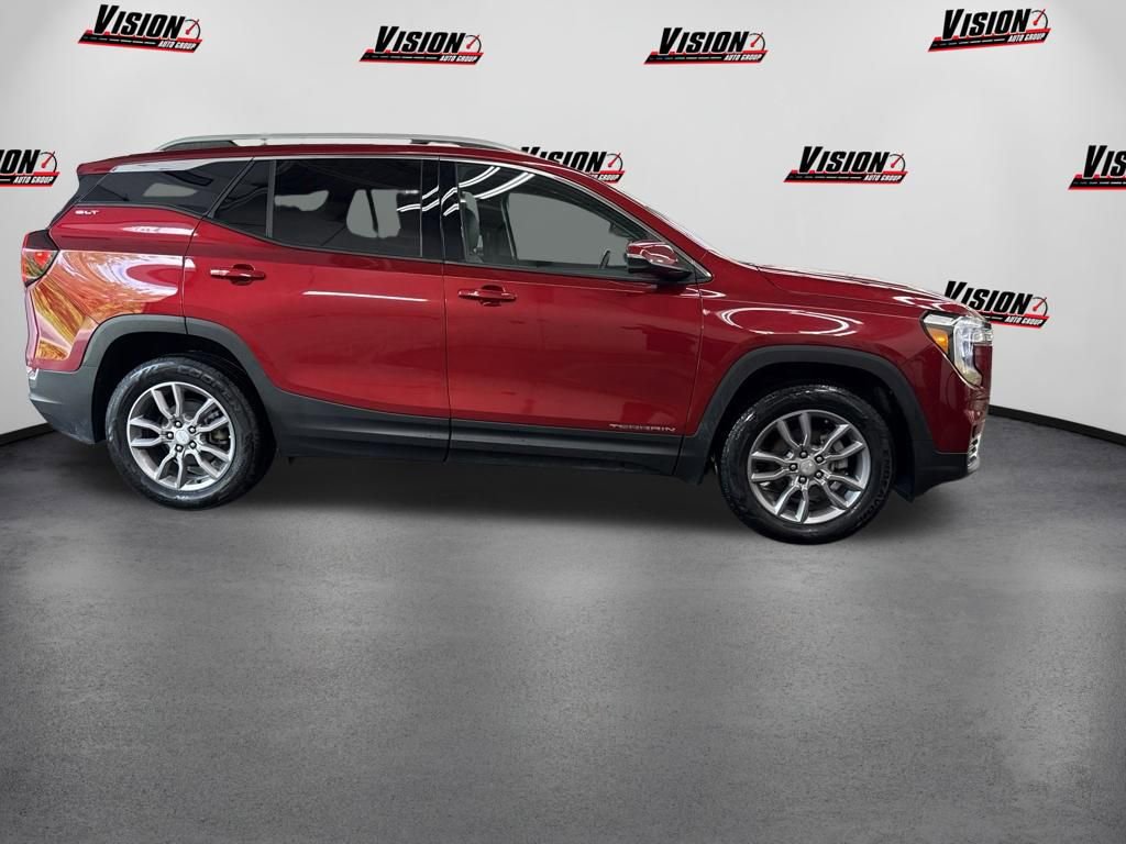 Used 2023 GMC Terrain SLT AWD/4WD image 4