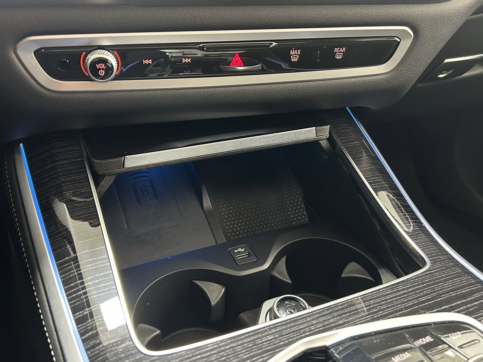 Used 2025 BMW X5 xDrive50e w/ M Sport Package image 20