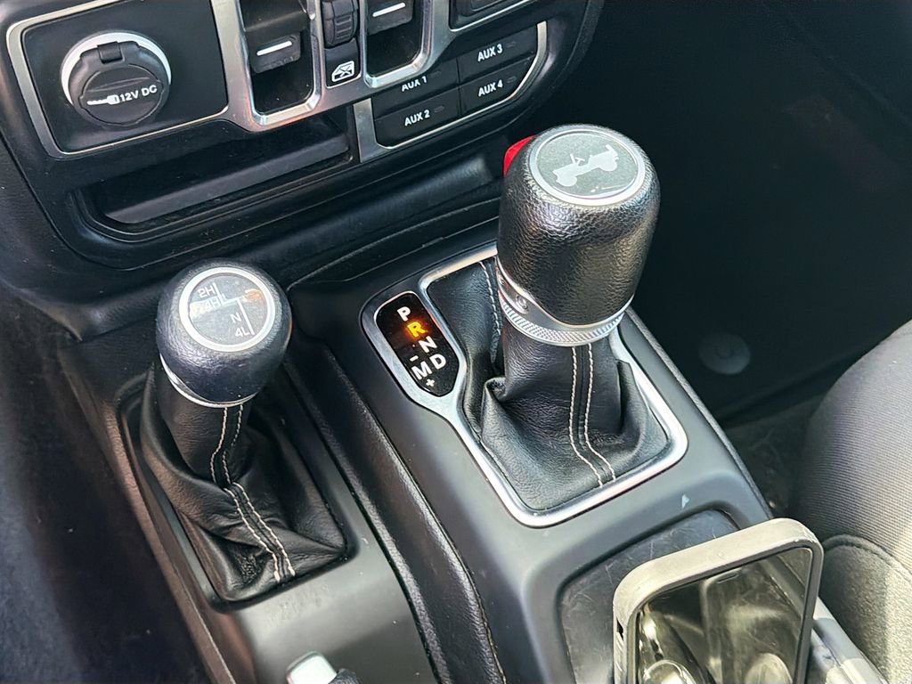 Used 2022 Jeep Wrangler Unlimited Sahara w/ Cold Weather Group image 27