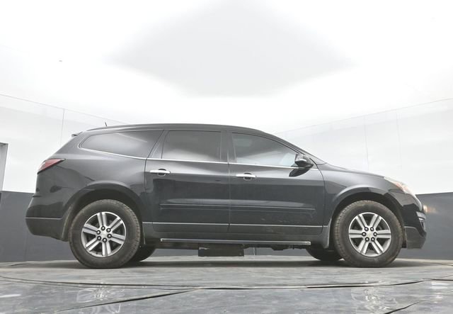 Used 2017 Chevrolet Traverse LT image 34