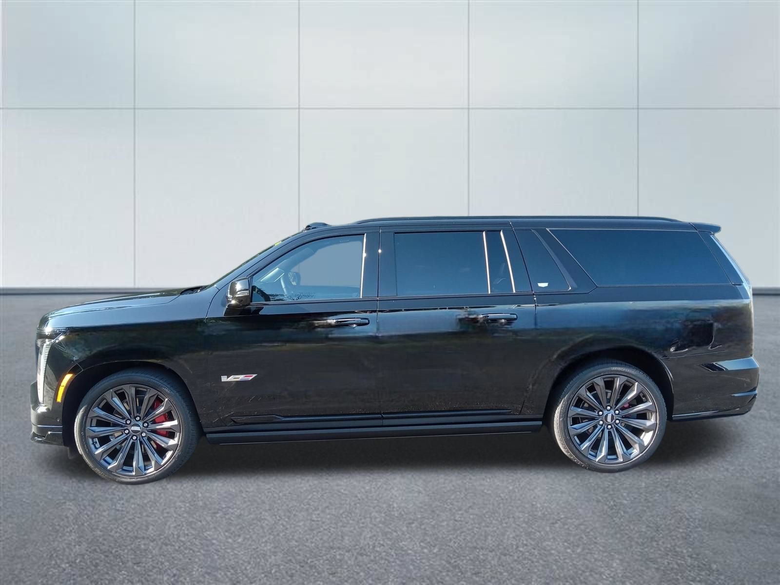Used 2026 Cadillac Escalade ESV V AWD/4WD image 2