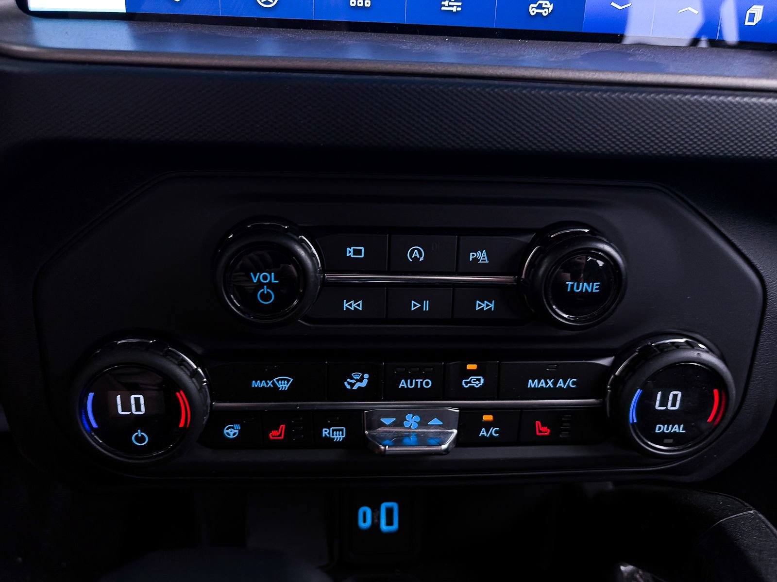 Used 2024 Ford Bronco Raptor w/ Interior Carbon Fiber Pack 6 AWD/4WD image 30