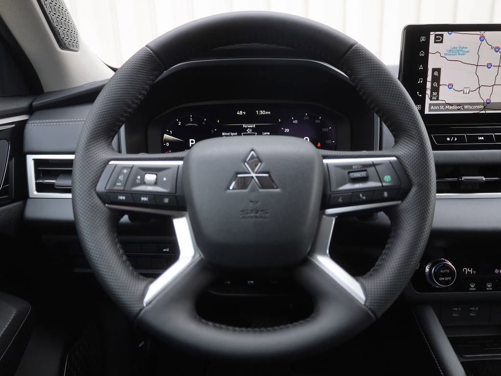 New 2025 Mitsubishi Outlander SE image 56