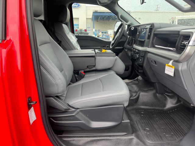 New 2025 Ford F550 4x4 Regular Cab Super Duty image 18