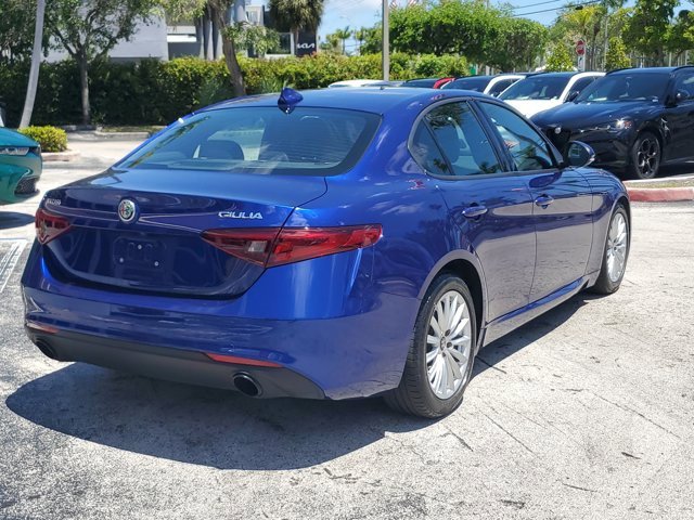 Used 2022 Alfa Romeo Giulia Sprint image 7