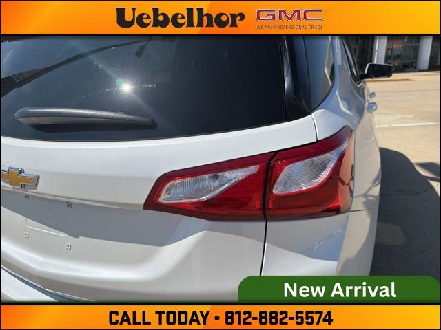 Used 2018 Chevrolet Equinox LT w/ Sun & Infotainment Package FWD image 8