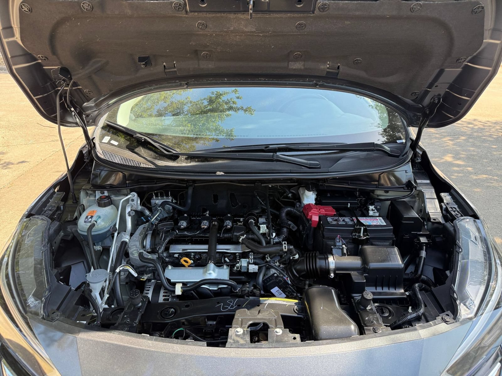 Used 2025 Nissan Versa SV FWD image 27