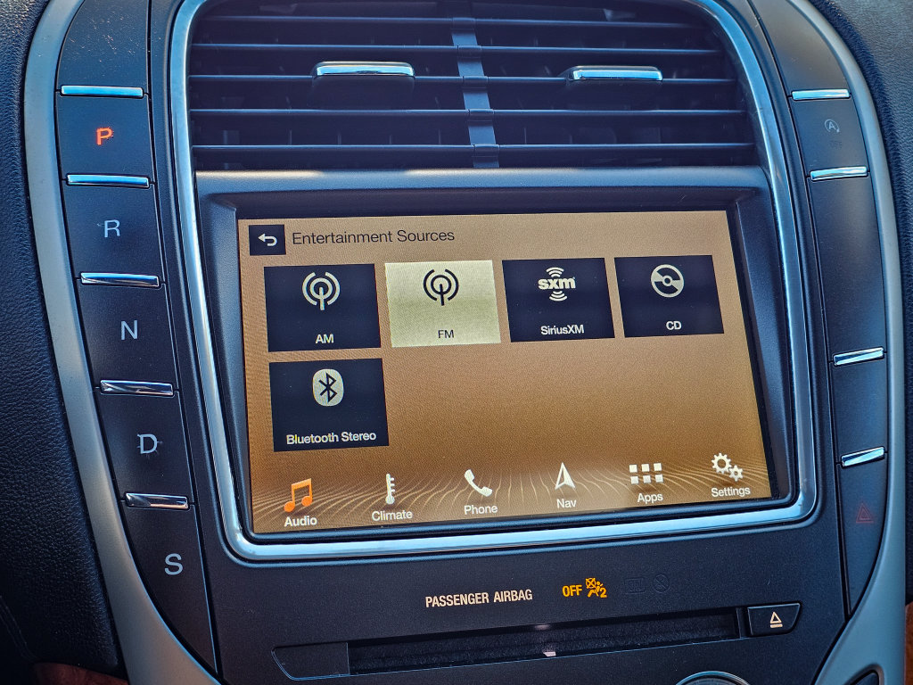 Used 2019 Lincoln Nautilus Select AWD/4WD image 23