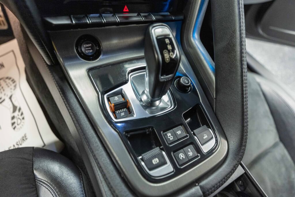 Used 2016 Jaguar F-TYPE S image 15