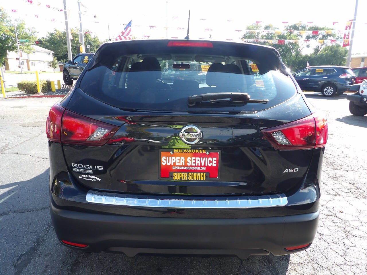 Used 2017 Nissan Rogue Sport S w/ S Appearance Package image 4