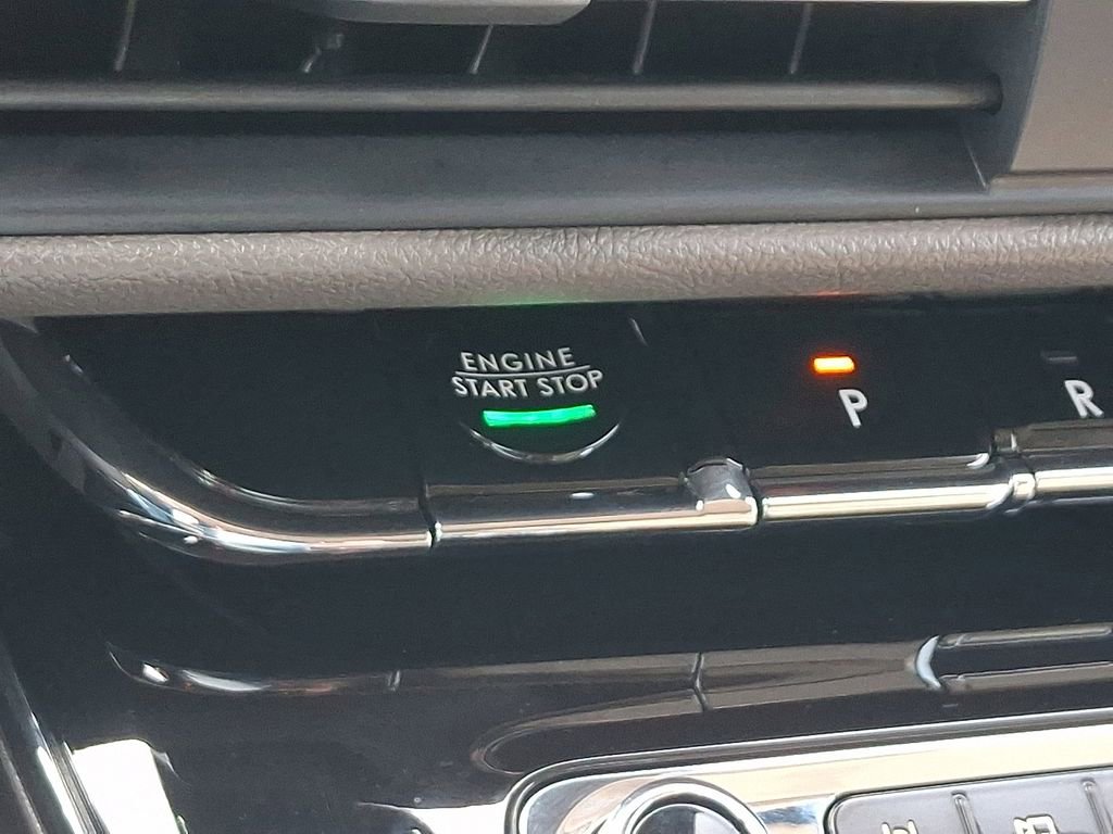 Certified 2024 Lincoln Corsair AWD w/ Equipment Group 101A image 23