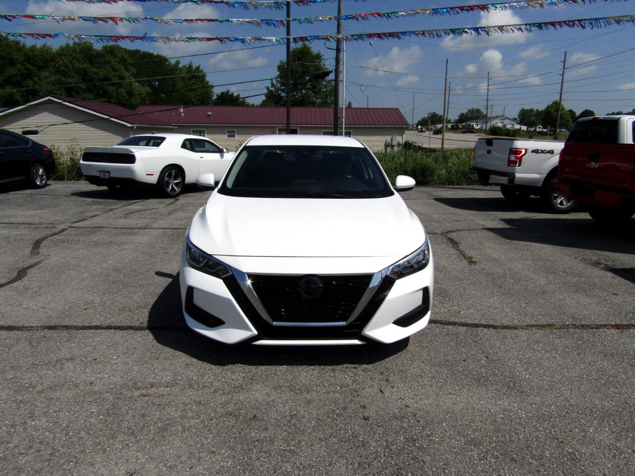 Used 2022 Nissan Sentra SV image 2