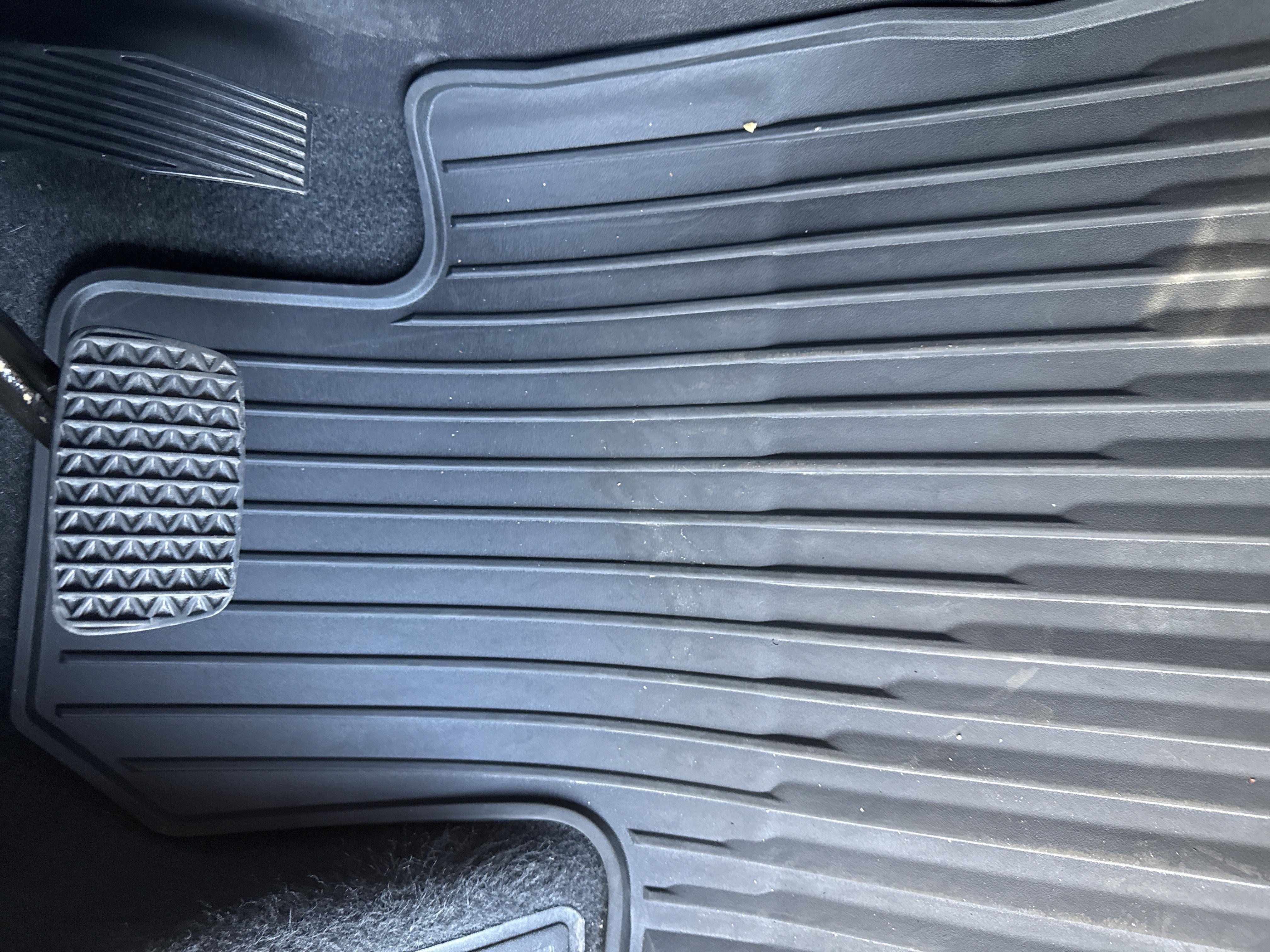 Certified 2024 Chevrolet Equinox RS w/ RS Leather Package image 17