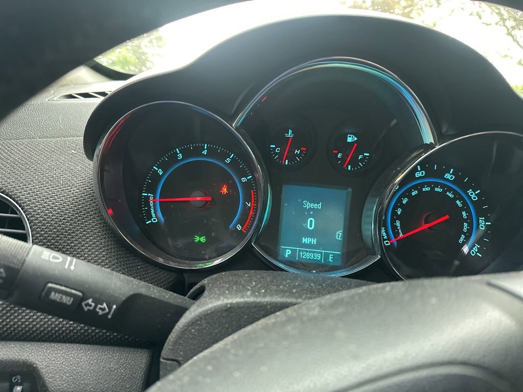 Used 2011 Chevrolet Cruze LT w/ RS Package FWD image 5