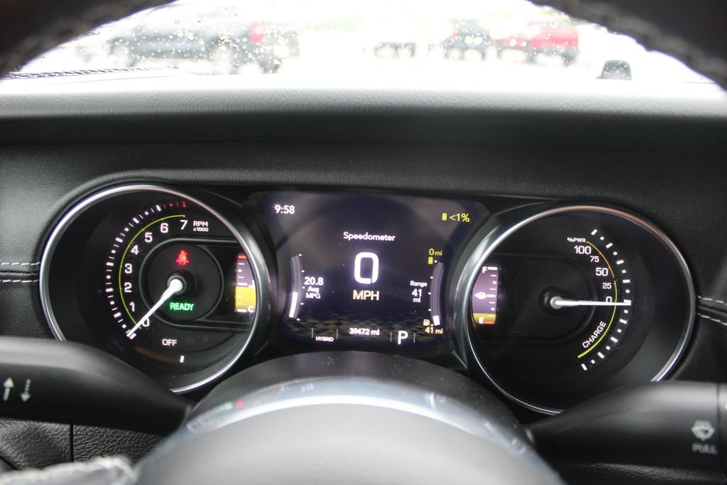 Used 2023 Jeep Wrangler Unlimited Sahara w/ Cold Weather Group AWD/4WD image 33
