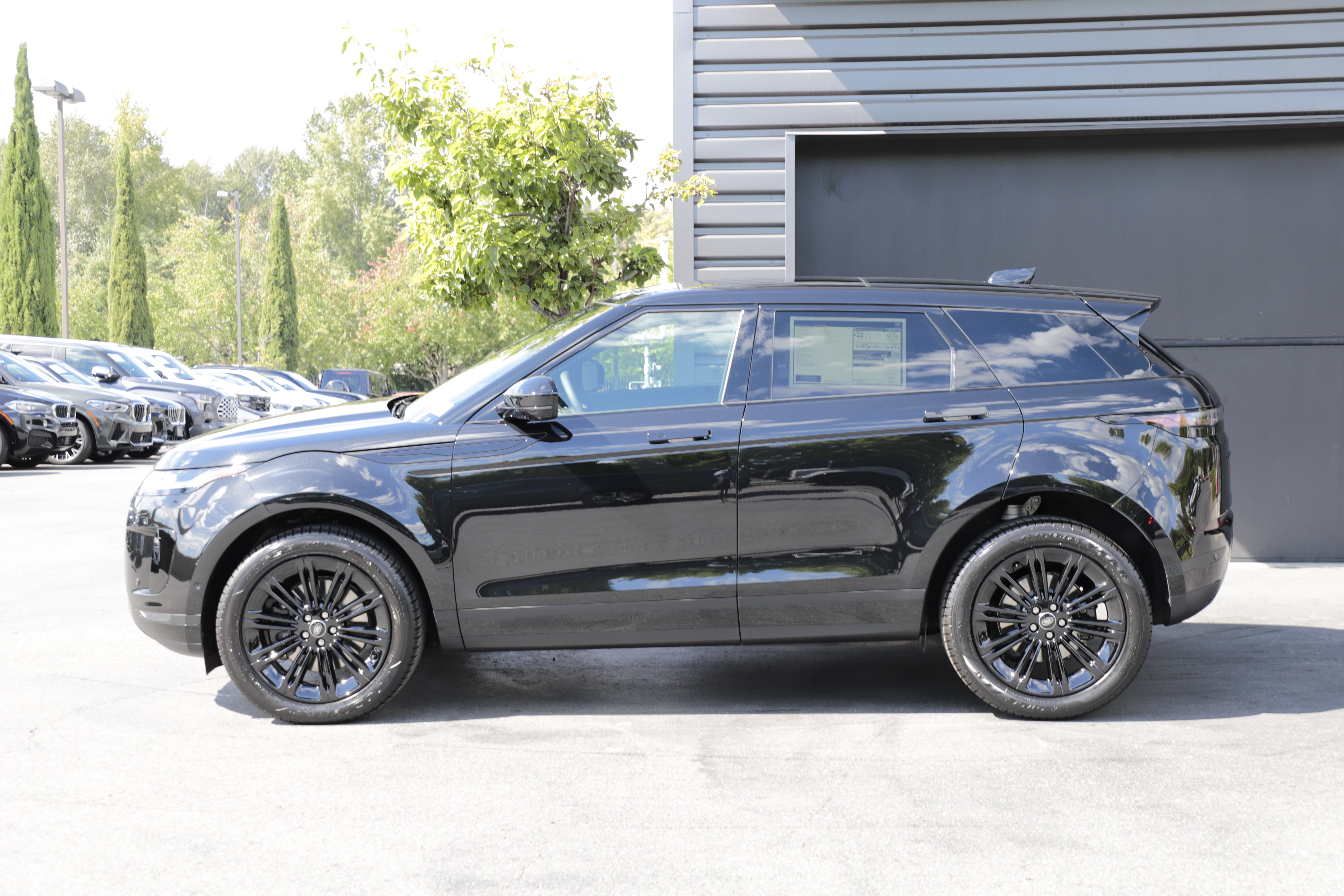 New 2026 Land Rover Range Rover Evoque S AWD/4WD image 7