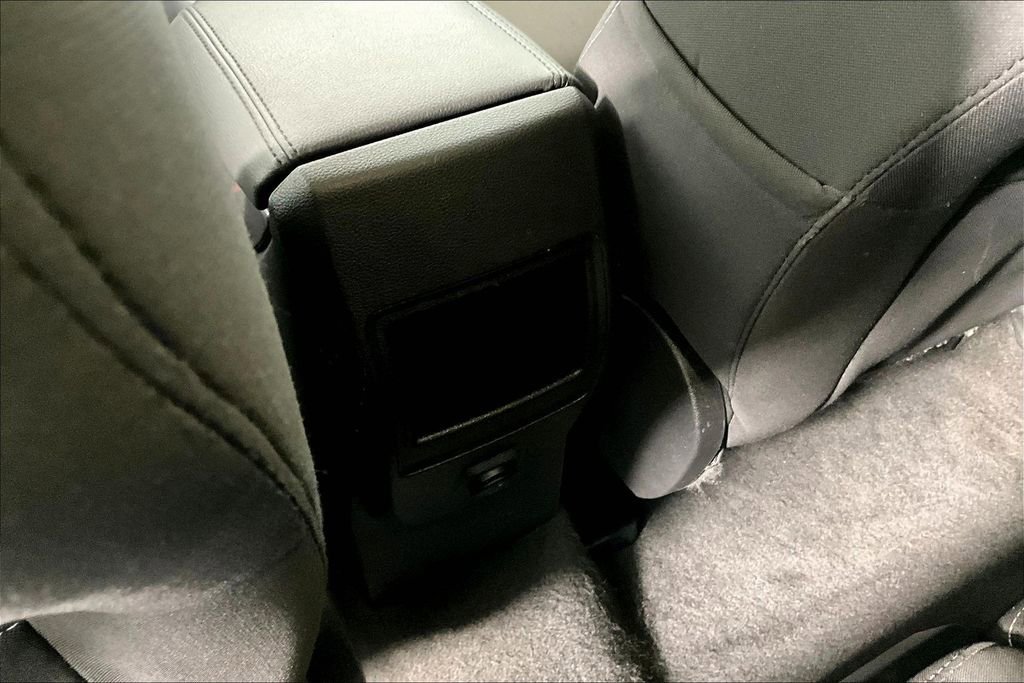 Used 2016 Ford Escape SE image 32