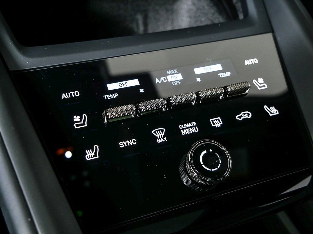 Used 2025 Porsche Macan Turbo Electric image 18