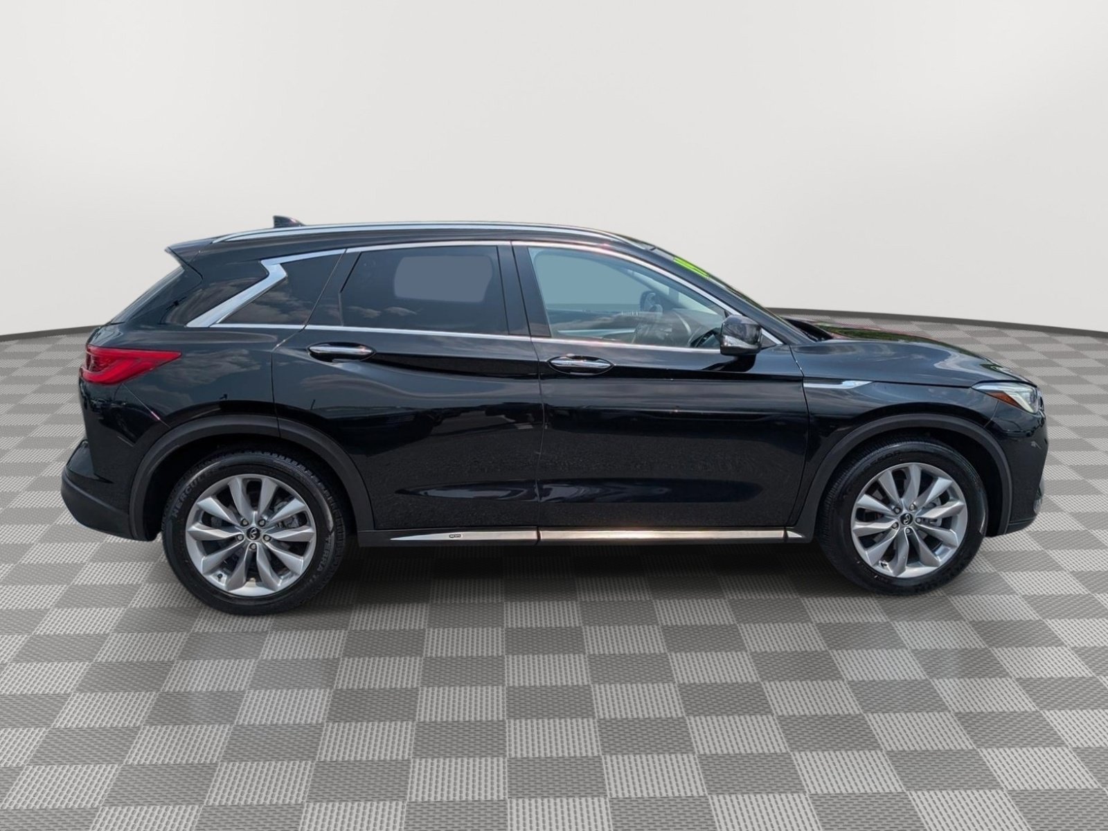Used 2019 INFINITI QX50 Luxe AWD/4WD image 6