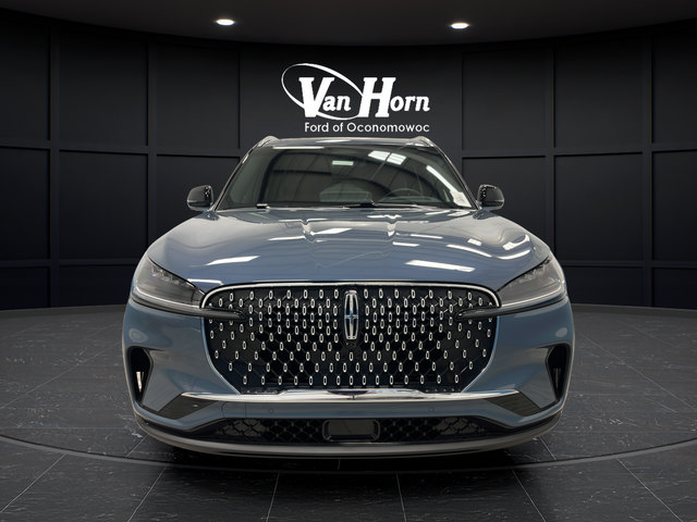 Used 2025 Lincoln Aviator Reserve AWD/4WD image 2