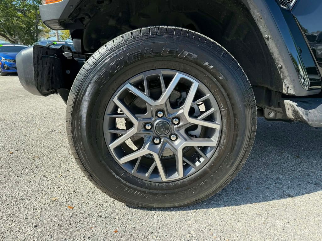Certified 2026 Jeep Wrangler Sahara AWD/4WD image 9