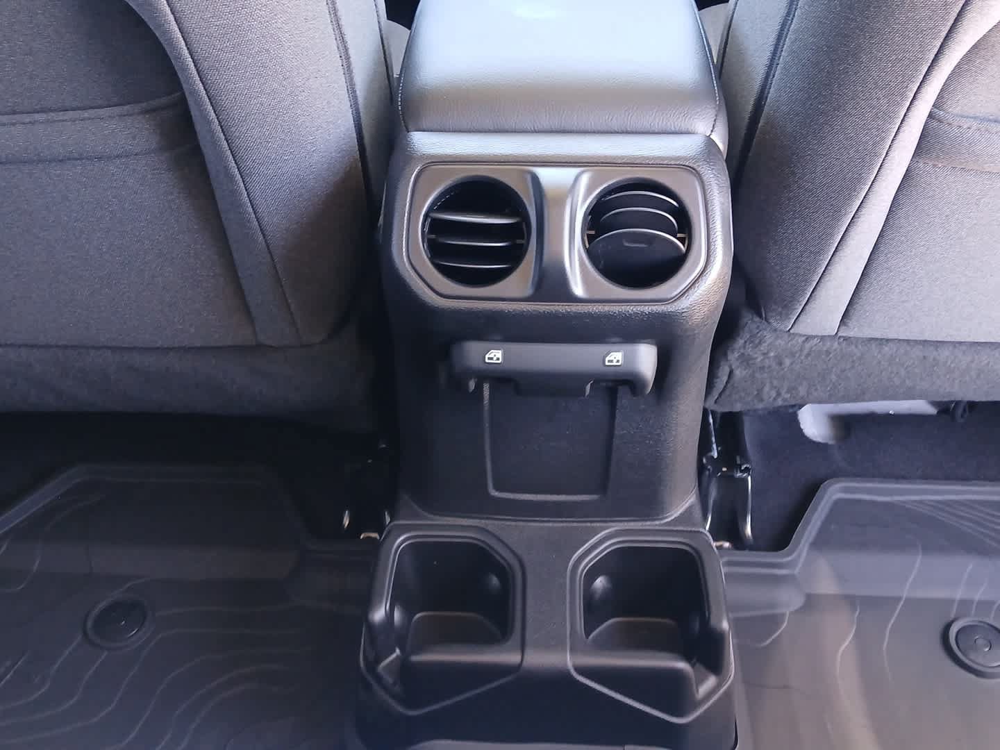 Used 2025 Jeep Wrangler Unlimited Sport AWD/4WD image 59
