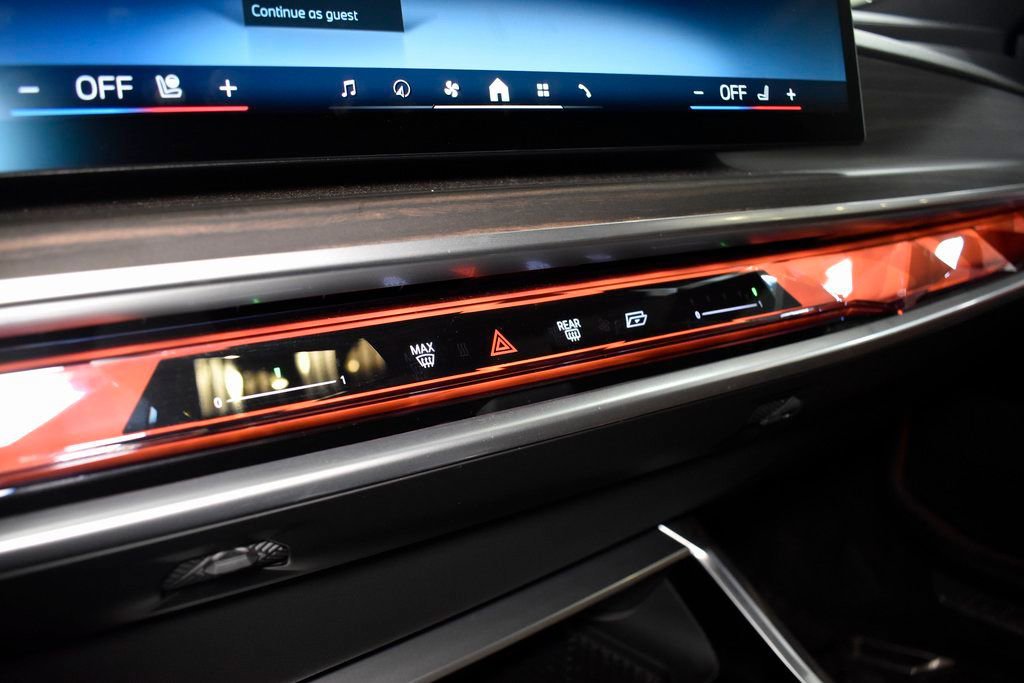 Used 2025 BMW 760i xDrive image 38