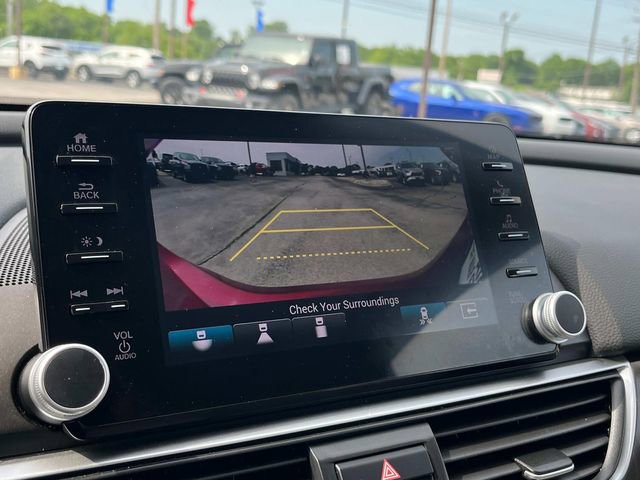 Used 2018 Honda Accord Touring image 31