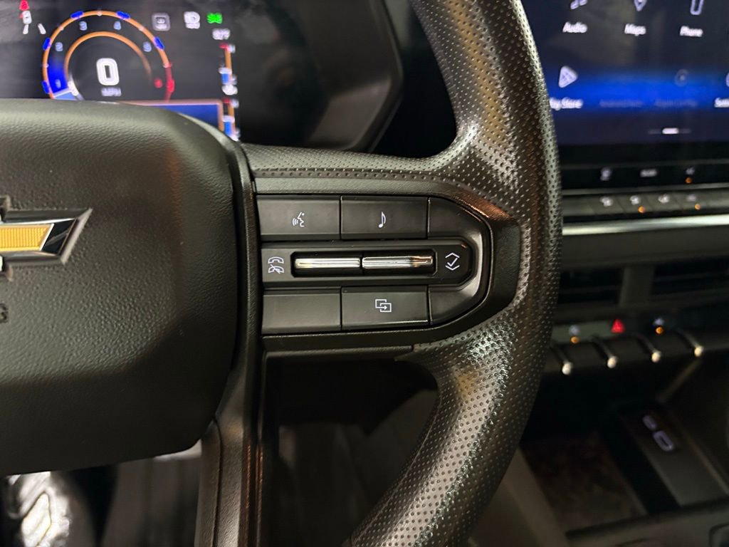 Used 2023 Chevrolet Colorado W/T image 25