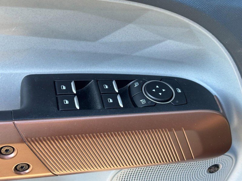 Used 2022 Ford Maverick Lariat w/ Lariat Luxury Package image 17