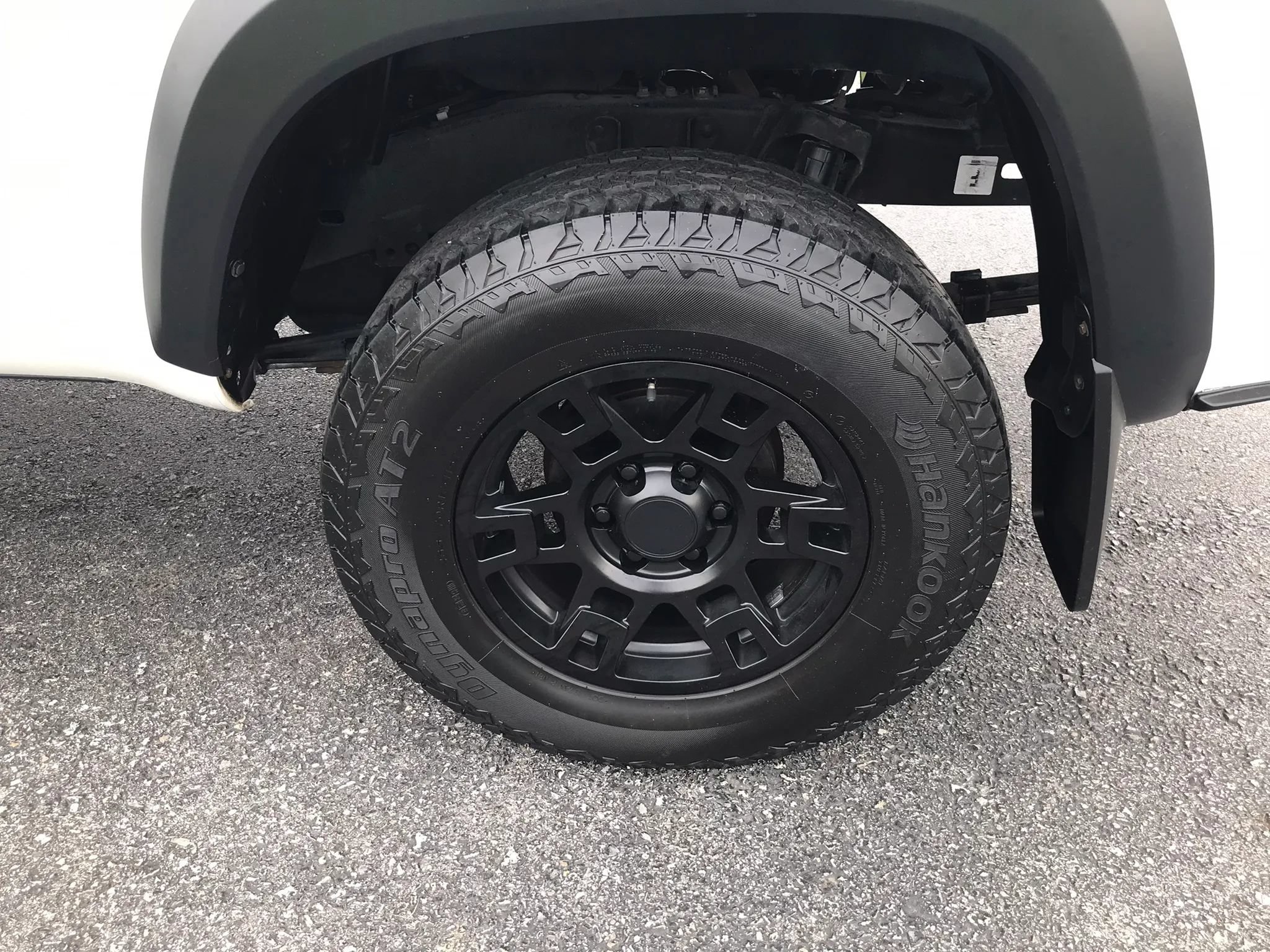 Used 2020 Toyota Tacoma SR w/ SX Package AWD/4WD image 40