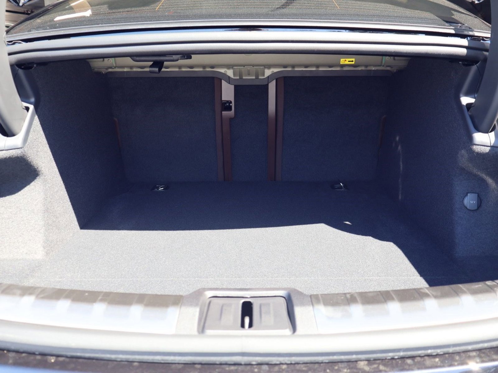 New 2026 Porsche Taycan image 22