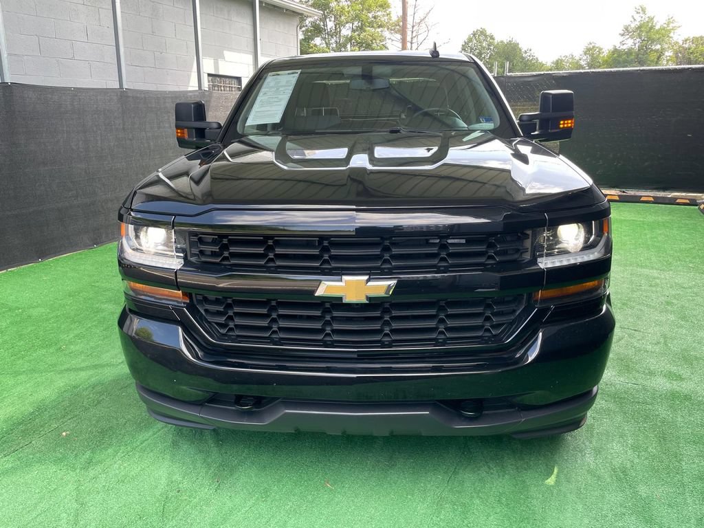Used 2018 Chevrolet Silverado 1500 Custom w/ Custom Value Package AWD/4WD image 8
