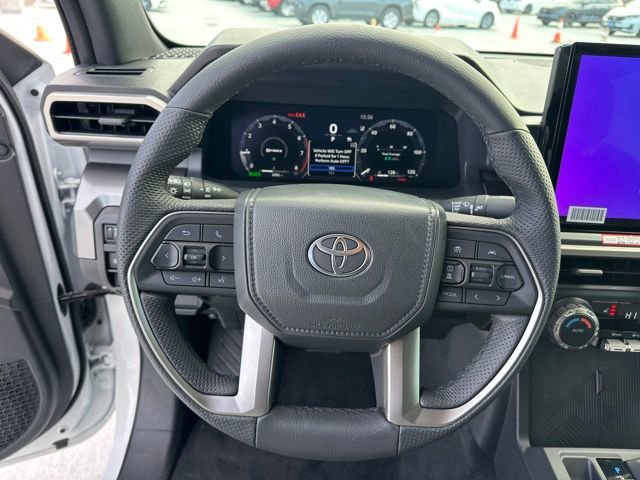 Used 2025 Toyota Tacoma TRD Off-Road image 14