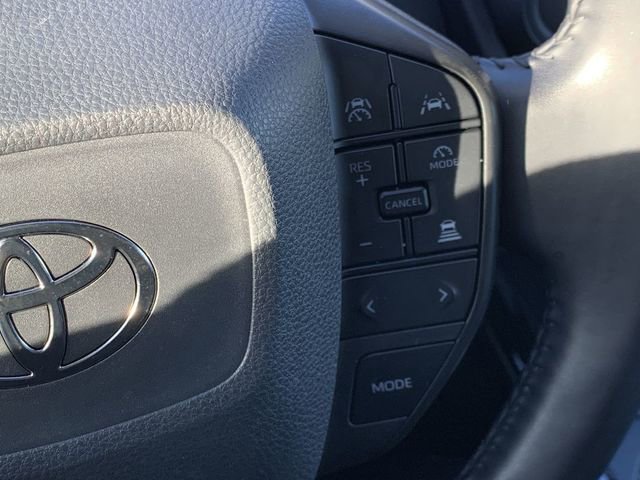 Used 2023 Toyota Prius LE image 28