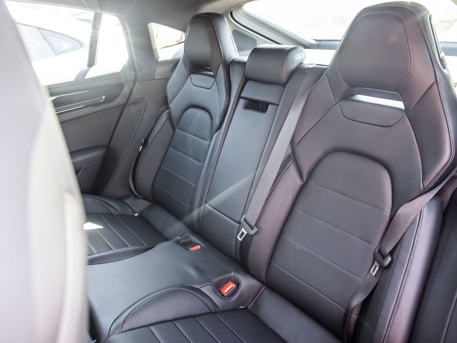 Certified 2025 Porsche Panamera 4 image 6