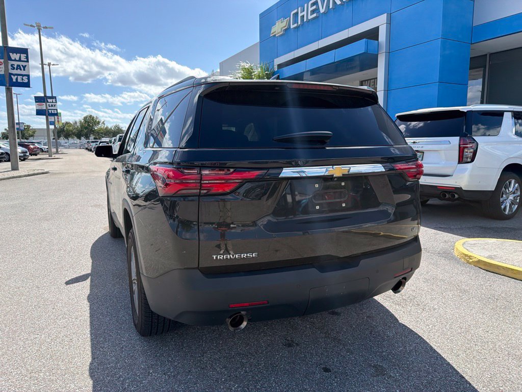 Used 2023 Chevrolet Traverse LT FWD image 6