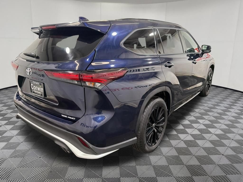 Used 2025 Toyota Highlander XSE AWD/4WD image 7
