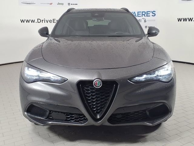 Used 2024 Alfa Romeo Stelvio Sprint AWD/4WD image 2