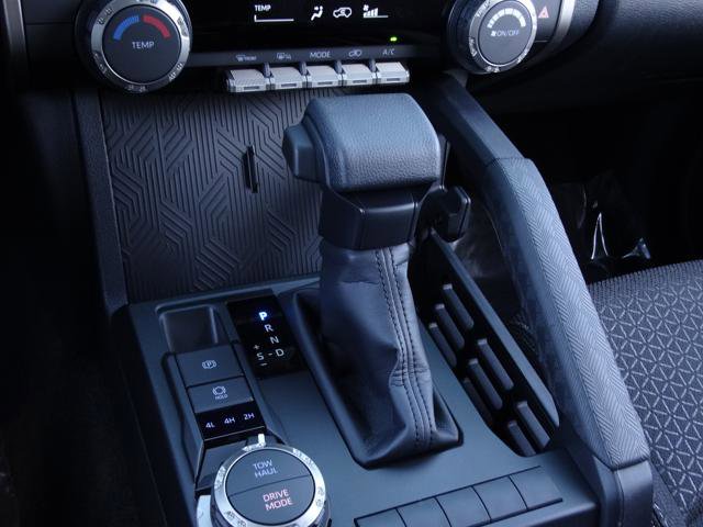 New 2026 Toyota 4Runner SR5 AWD/4WD image 24
